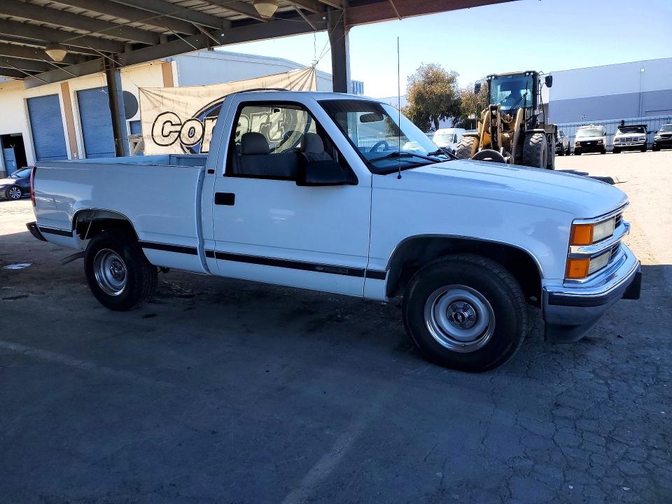 1998 Chevrolet Gmt-400 მანქანა იყიდება აუქციონზე, vin: 1GCEC14WXWZ274604, აუქციონის ნომერი: 61354126