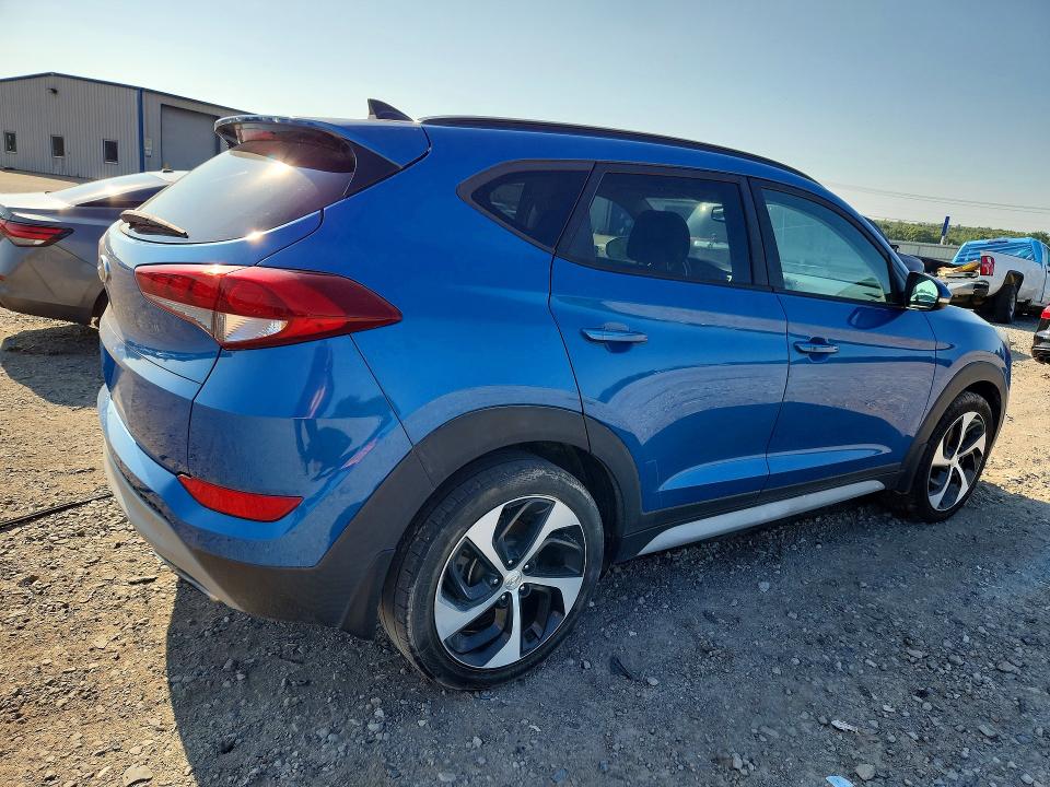 60380966 :رقم المزاد ، KM8J33A27JU805383 vin ، 2018 Hyundai Tucson مزاد بيع