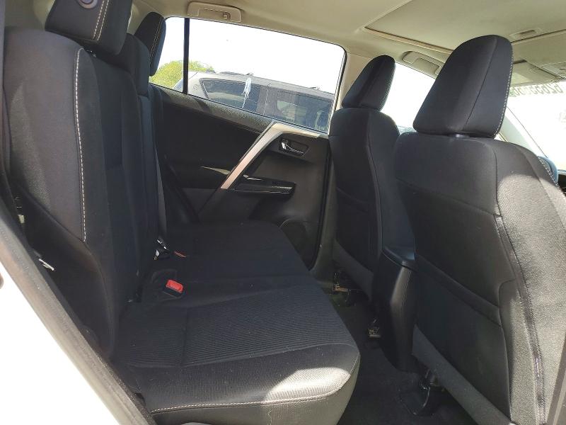 62655666 :رقم المزاد ، 2T3RFREV0FW242404 vin ، 2015 Toyota Rav4 مزاد بيع