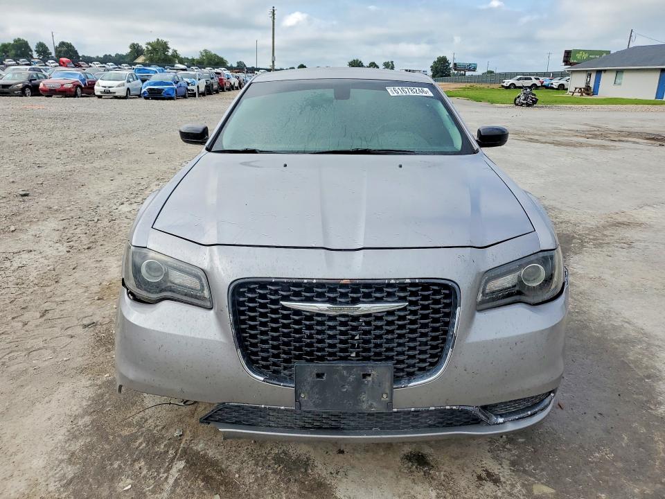 61678246 :رقم المزاد ، 2C3CCAAG5JH264547 vin ، 2018 Chrysler 300 مزاد بيع