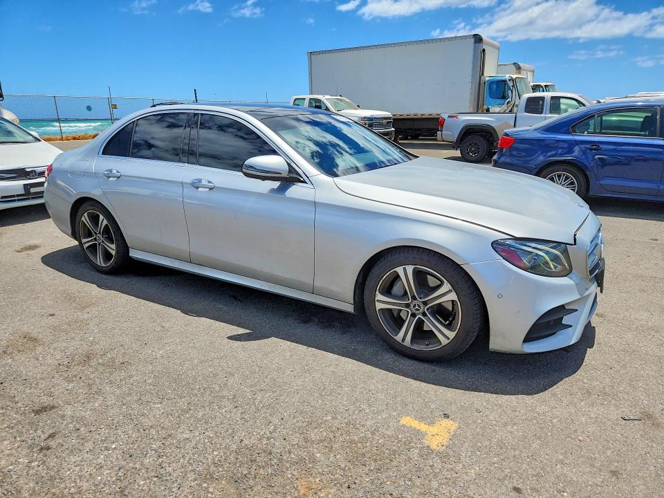 61775016 :رقم المزاد ، WDDZF8DBXLA717588 vin ، 2020 Mercedes-benz E مزاد بيع