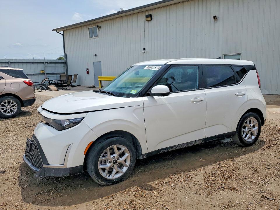 2025 Kia Soul მანქანა იყიდება აუქციონზე, vin: KNDJ23AU7S7262738, აუქციონის ნომერი: 60200136