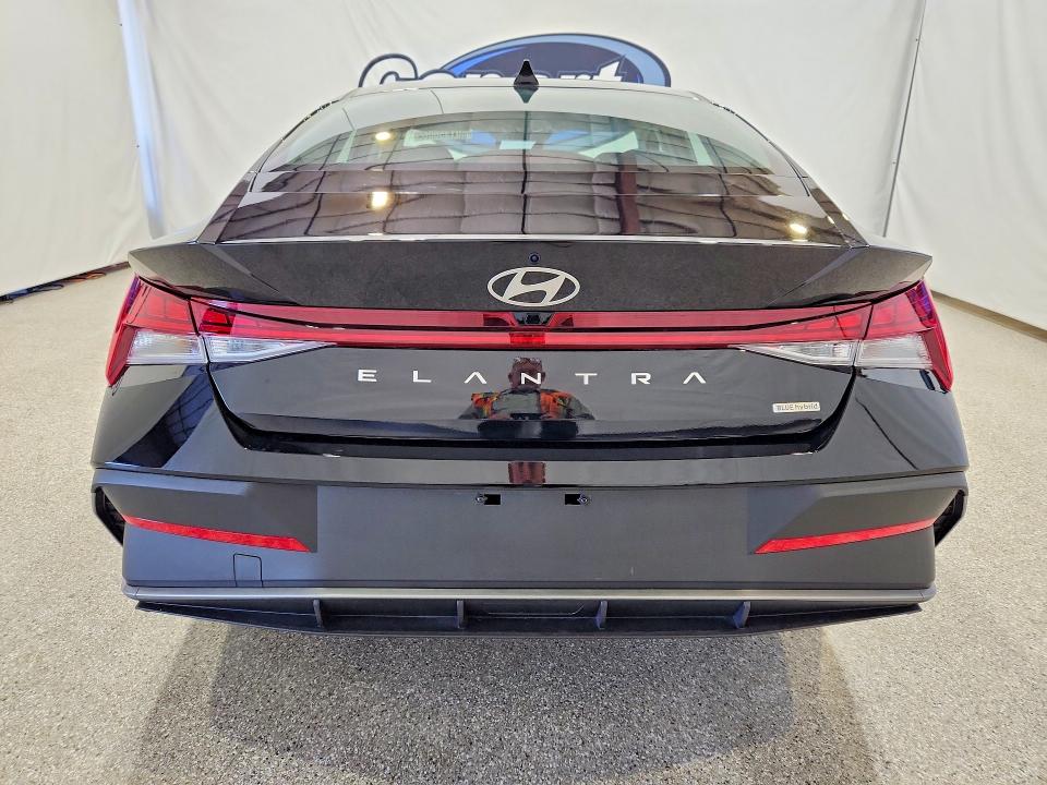 2026 Hyundai Elantra Hybrid მანქანა იყიდება აუქციონზე, vin: KMHLM4DJ5TU209321, აუქციონის ნომერი: 60135606