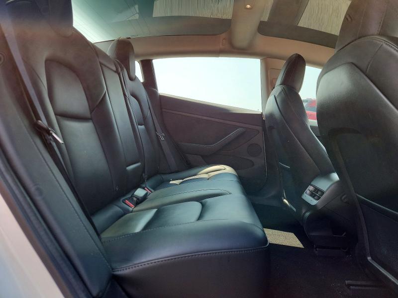 62009356 :رقم المزاد ، 5YJ3E1EB4MF051037 vin ، 2021 Tesla Model 3 مزاد بيع