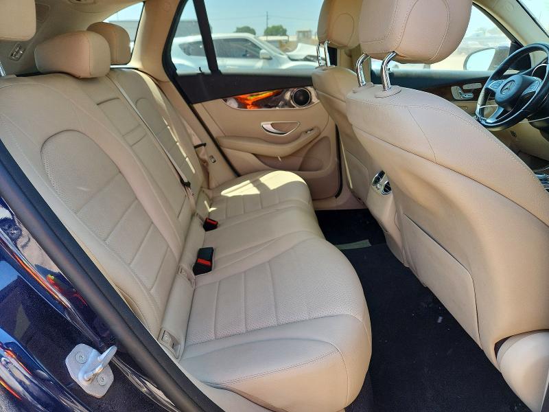 60850986 :رقم المزاد ، WDC0G4KBXHV007435 vin ، 2017 Mercedes-benz Glc مزاد بيع
