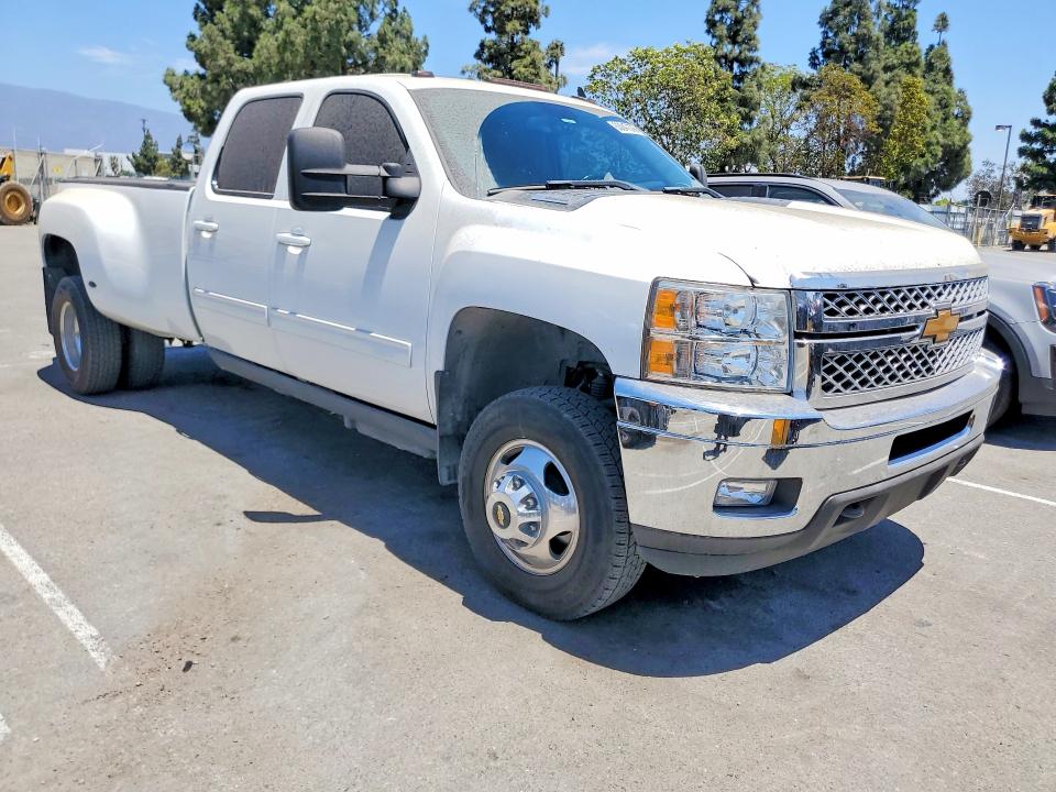 63047376 :رقم المزاد ، 1GC4K1C85DF206842 vin ، 2013 Chevrolet Silverado مزاد بيع