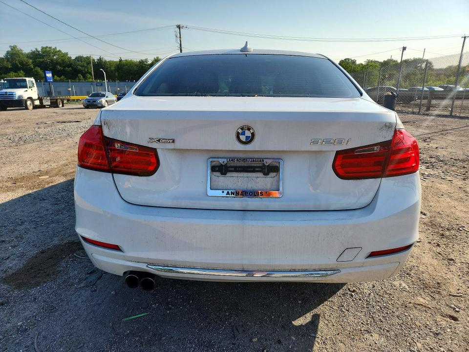 61082976 :رقم المزاد ، WBA3B3C54DF533016 vin ، 2013 Bmw 328 مزاد بيع