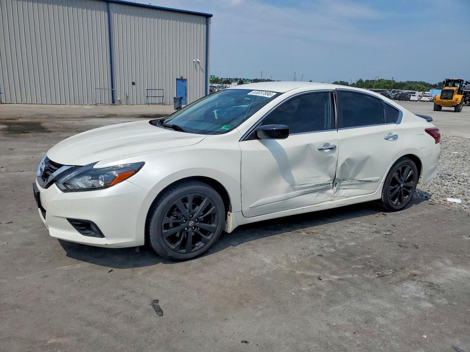 Продаж на аукціоні авто 2017 Nissan Altima, vin: 1N4AL3AP3HC271983, номер лоту: 63037896