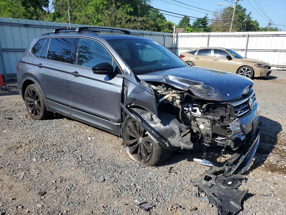 59628436 :رقم المزاد ، 3VV2B7AX8MM053086 vin ، 2021 Volkswagen Tiguan مزاد بيع