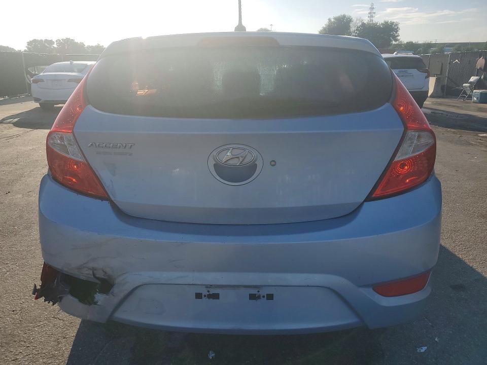 2013 Hyundai Accent მანქანა იყიდება აუქციონზე, vin: KMHCT5AE2DU106777, აუქციონის ნომერი: 59343476