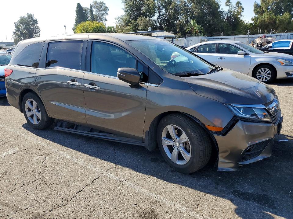 62993826 :رقم المزاد ، 5FNRL6H75KB092522 vin ، 2019 Honda Odyssey مزاد بيع