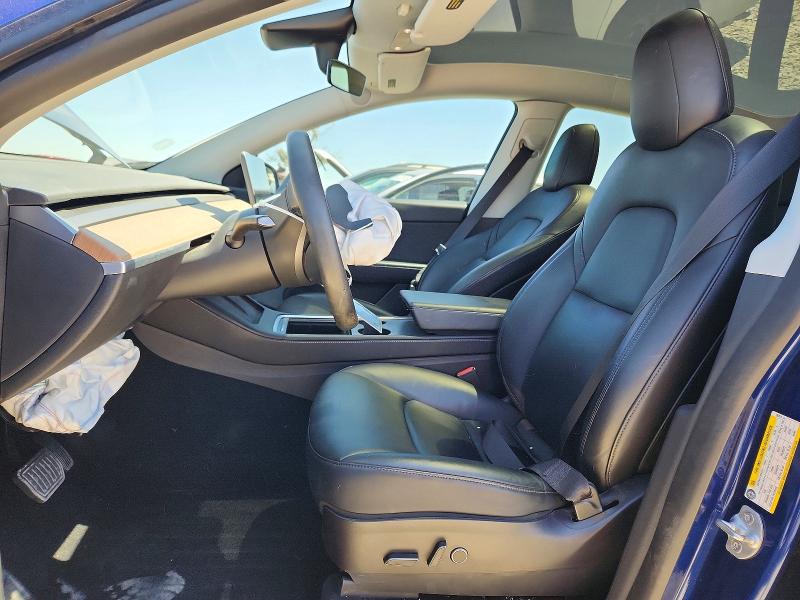 60653596 :رقم المزاد ، 5YJYGAEE8MF196818 vin ، 2021 Tesla Model Y مزاد بيع