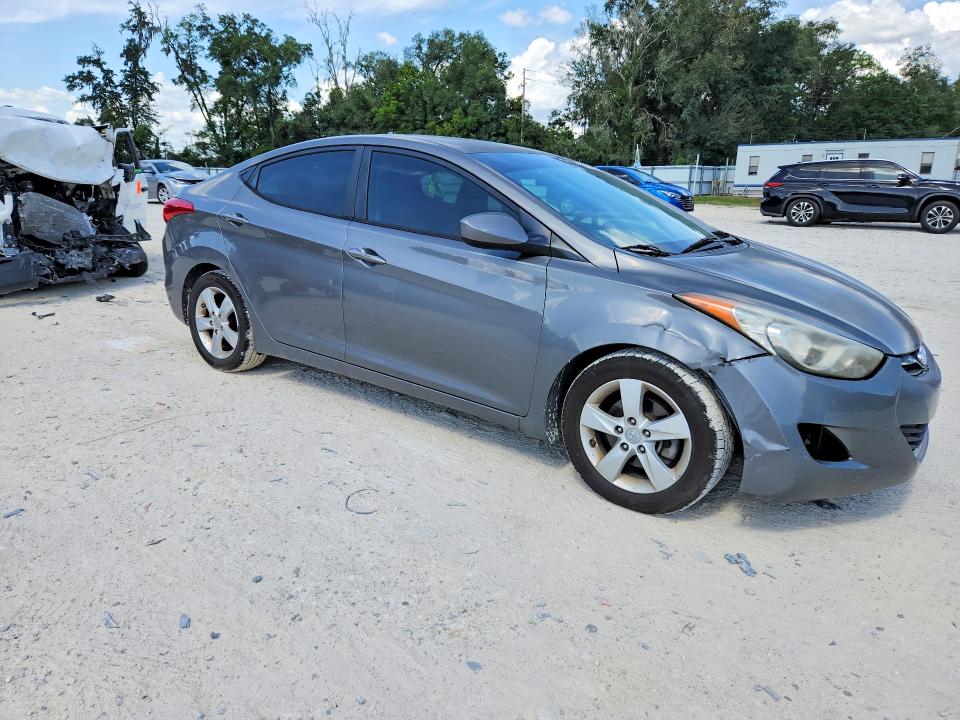 61849776 :رقم المزاد ، 5NPDH4AE4DH232217 vin ، 2013 Hyundai Elantra مزاد بيع