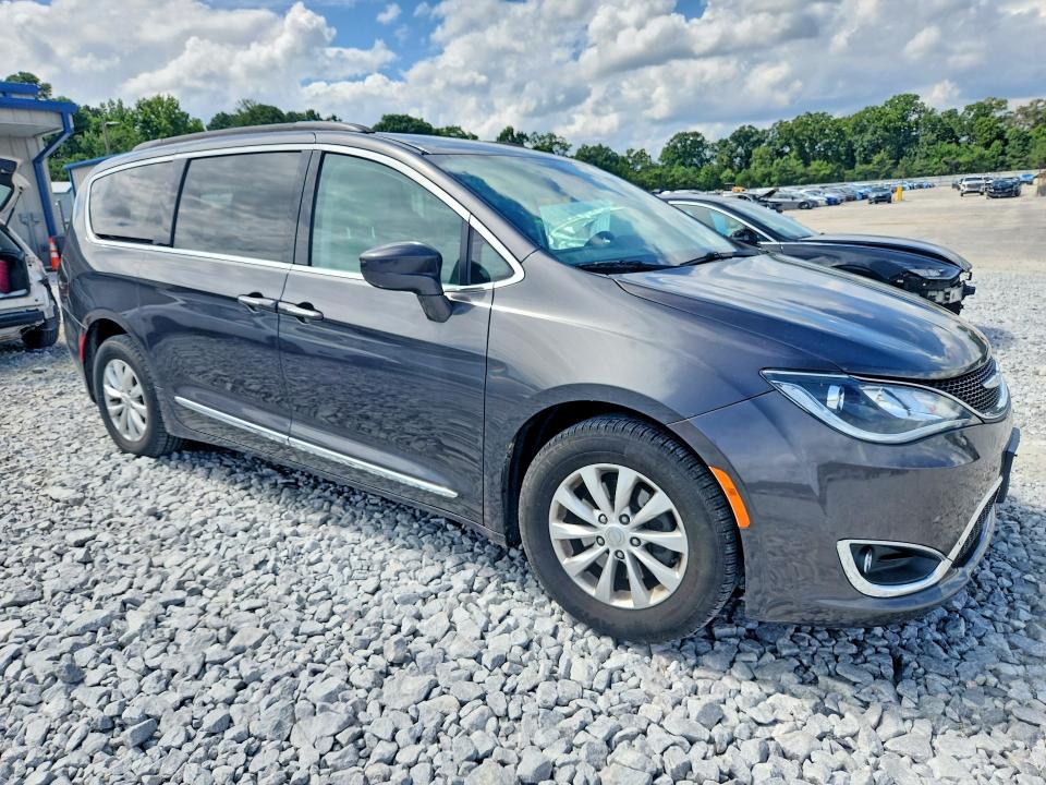 Продажа на аукционе авто 2017 Chrysler Pacifica, vin: 2C4RC1BG4HR511839, номер лота: 61748596