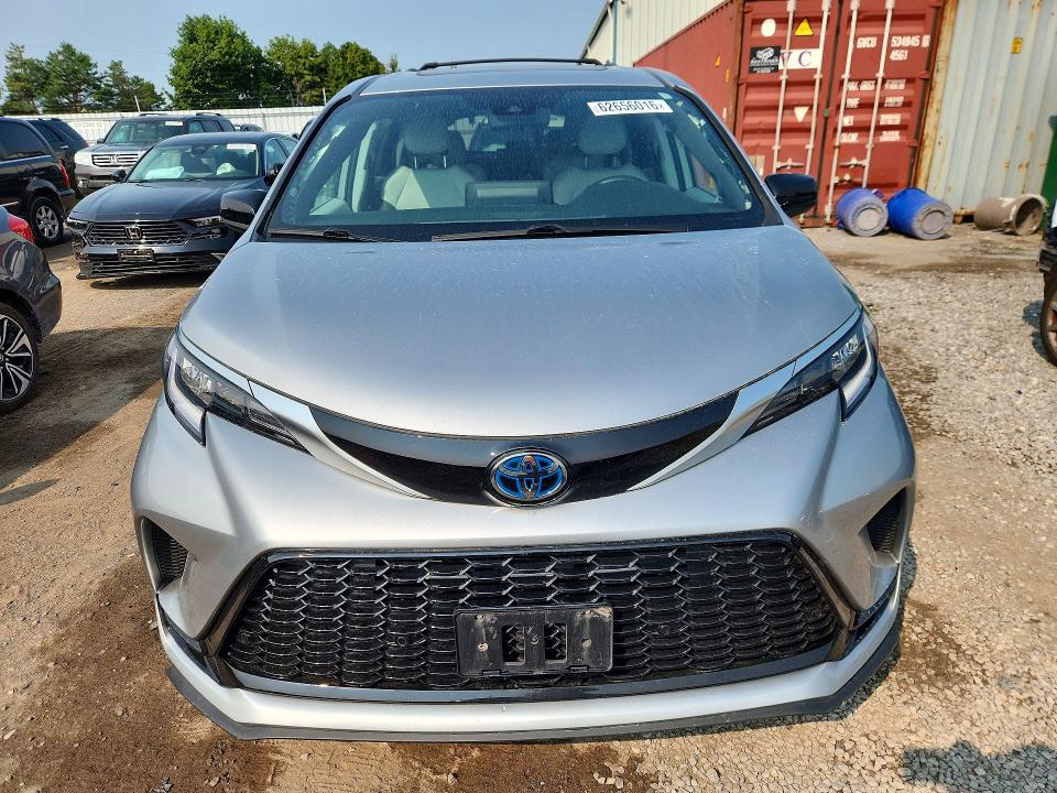 62656016 :رقم المزاد ، 5TDGRKEC7MS051923 vin ، 2021 Toyota Sienna مزاد بيع
