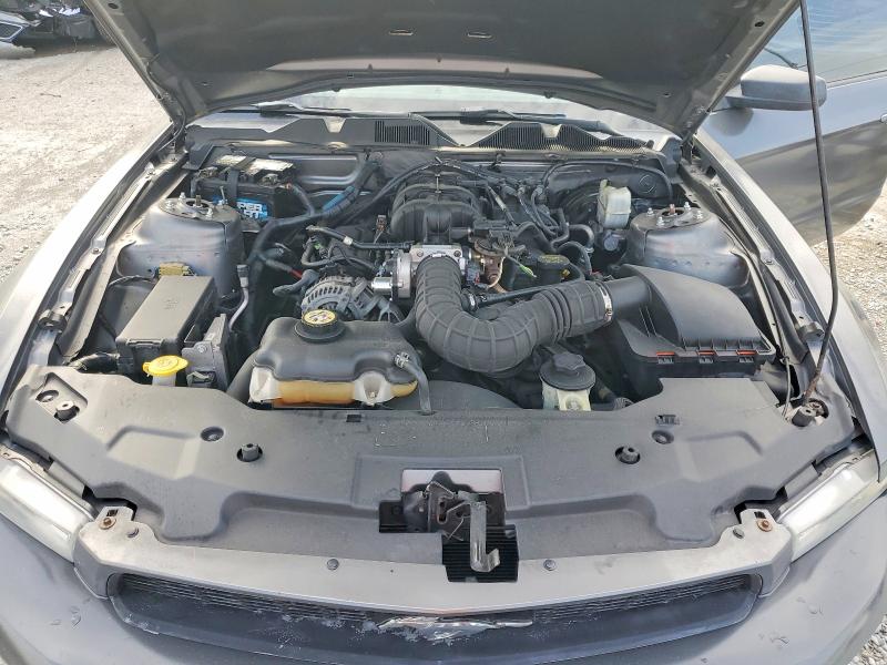 60875126 :رقم المزاد ، 1ZVBP8EN5A5119865 vin ، 2010 Ford Mustang مزاد بيع