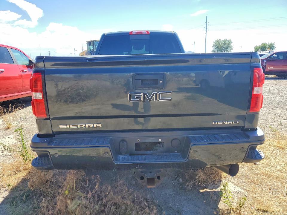 53554786 :رقم المزاد ، 1GT42YEY8HF237756 vin ، 2017 Gmc Sierra مزاد بيع