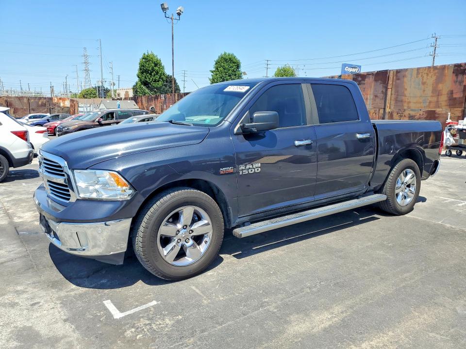 62128546 :رقم المزاد ، 1C6RR6LT5FS770382 vin ، 2015 Ram 1500 مزاد بيع