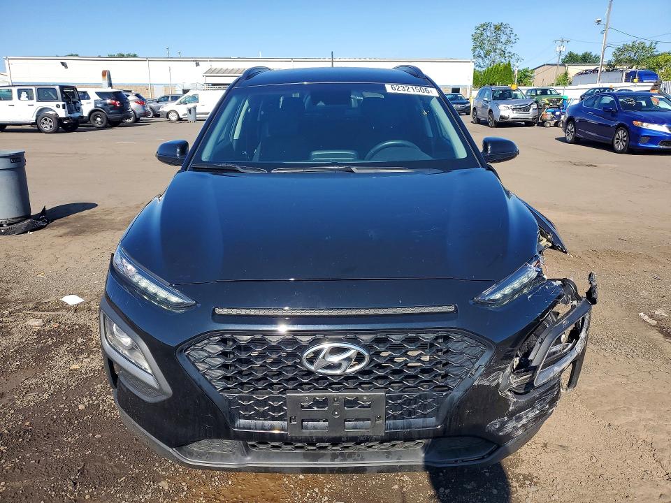62321506 :رقم المزاد ، KM8K2CAA1KU320057 vin ، 2019 Hyundai Kona مزاد بيع