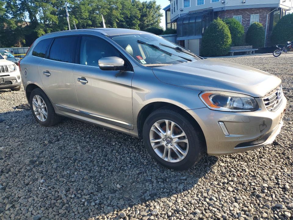 Продажа на аукционе авто 2016 Volvo Xc60, vin: YV4612RM6G2824640, номер лота: 62417436
