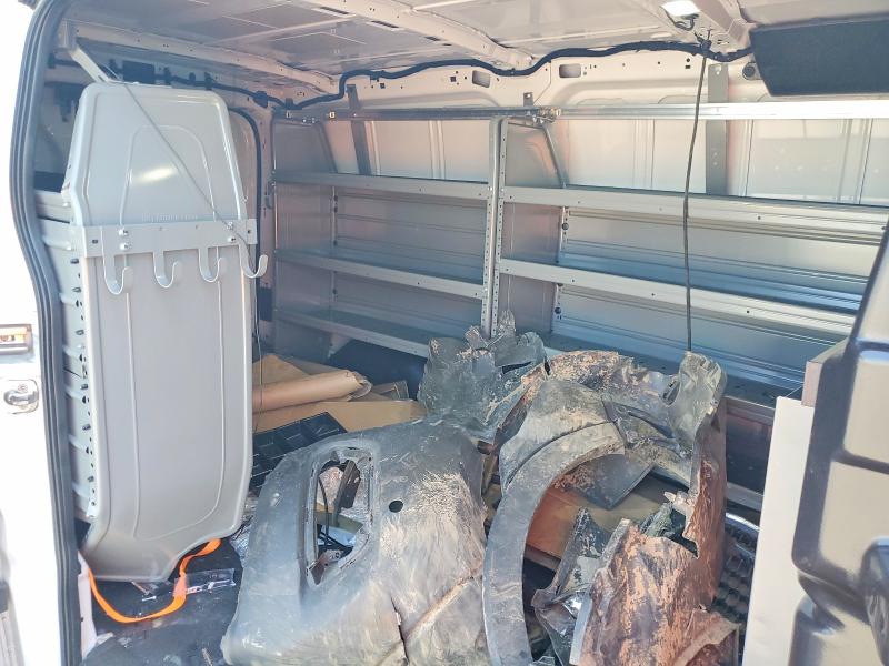 59376206 :رقم المزاد ، 1FTYE1Y81SKA67511 vin ، 2015 Ford Transit مزاد بيع