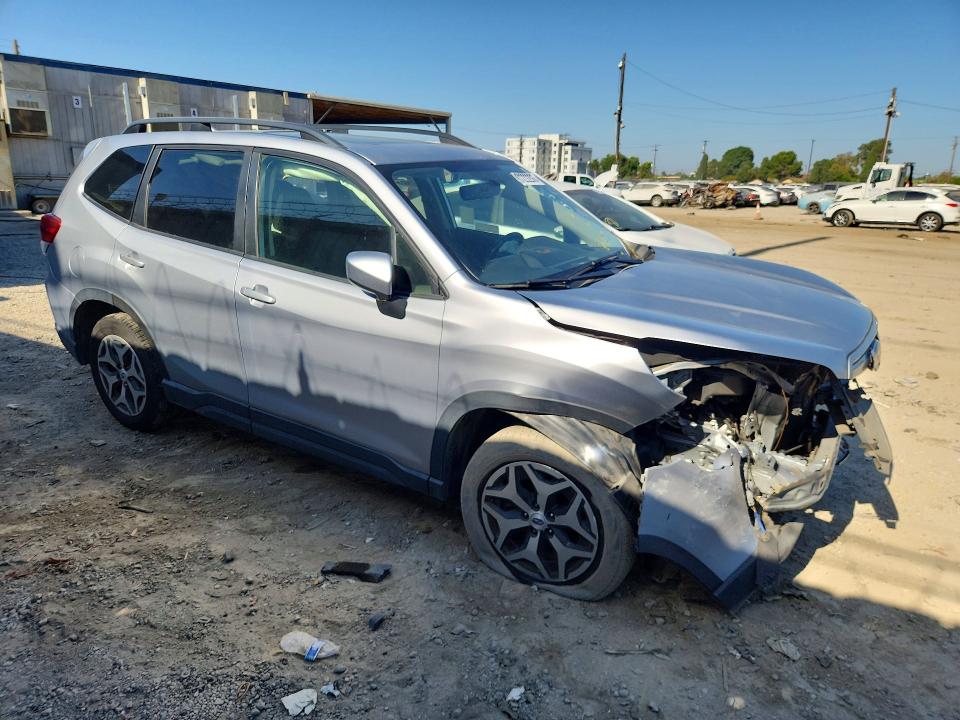 Продаж на аукціоні авто 2020 Subaru Forester, vin: JF2SKAJC3LH412051, номер лоту: 61222206
