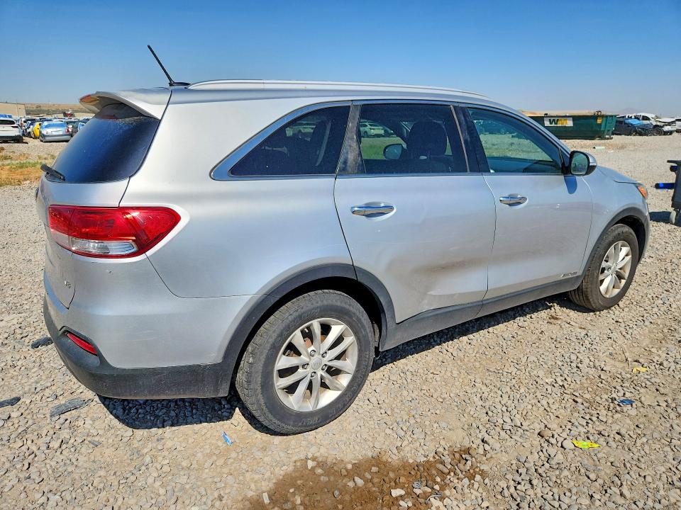 2017 Kia Sorento მანქანა იყიდება აუქციონზე, vin: 5XYPGDA5XHG233272, აუქციონის ნომერი: 63509146