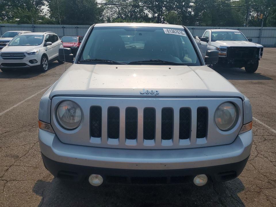 61367616 :رقم المزاد ، 1J4NF1GB0BD252189 vin ، 2011 Jeep Patriot مزاد بيع