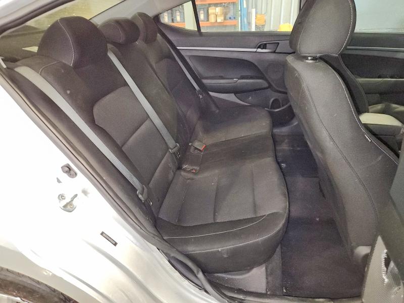 62074036 :رقم المزاد ، 5NPD74LF8JH299245 vin ، 2018 Hyundai Elantra مزاد بيع