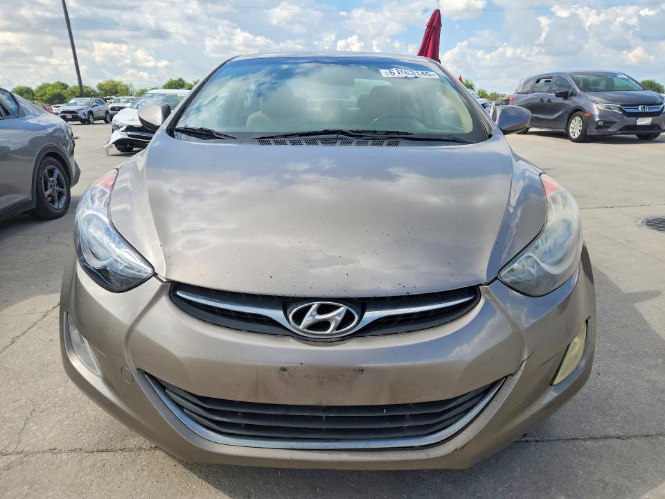 2013 Hyundai Elantra მანქანა იყიდება აუქციონზე, vin: 5NPDH4AE4DH422177, აუქციონის ნომერი: 61163146