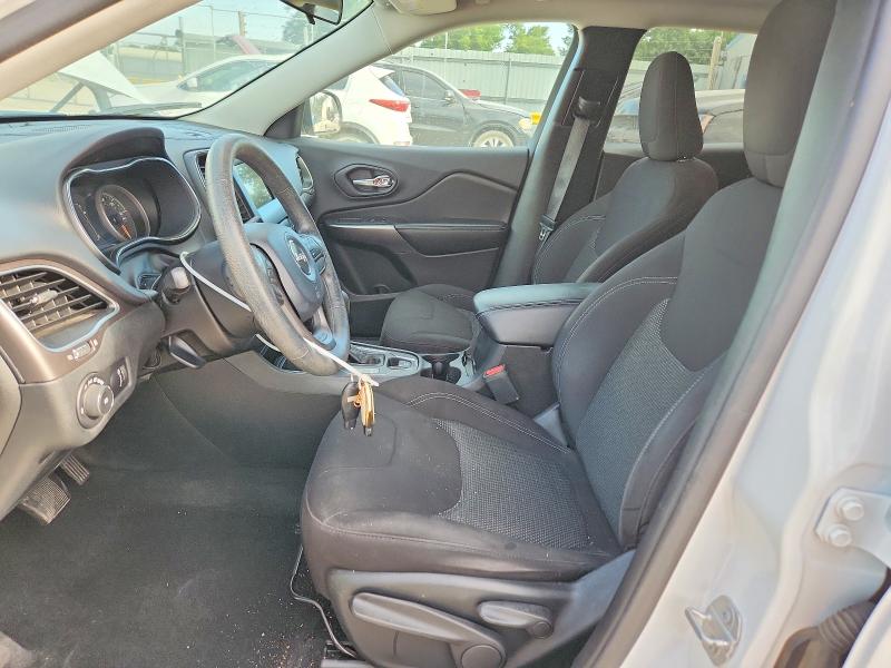 61358126 :رقم المزاد ، 1C4PJLCB5KD312787 vin ، 2019 Jeep Cherokee مزاد بيع