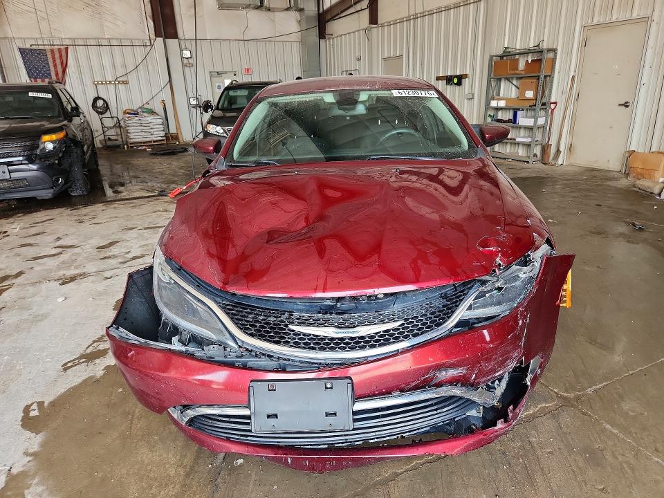 61230776 :رقم المزاد ، 1C3CCCAB1FN634892 vin ، 2015 Chrysler 200 مزاد بيع