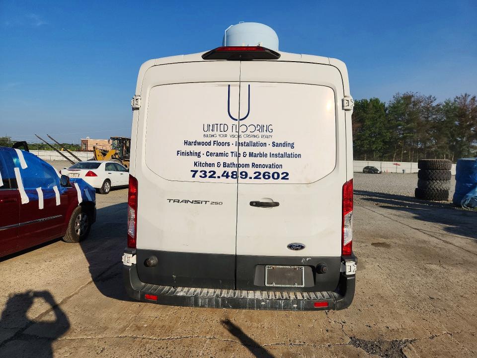 2018 Ford Transit მანქანა იყიდება აუქციონზე, vin: 1FTYR2CM6JKB27439, აუქციონის ნომერი: 60664416