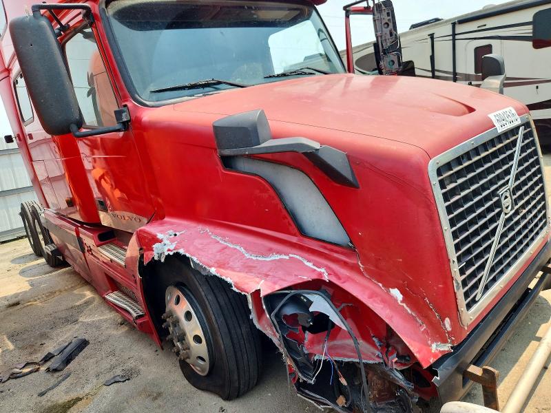60943516 :رقم المزاد ، 4V4NC9GH96N416111 vin ، 2006 Volvo Vn Vnl مزاد بيع