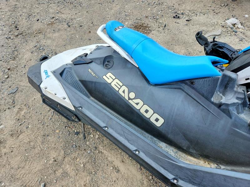 Продаж на аукціоні авто 2020 Sea-doo Spark 900 Ace, vin: YDV15927J920, номер лоту: 61928676