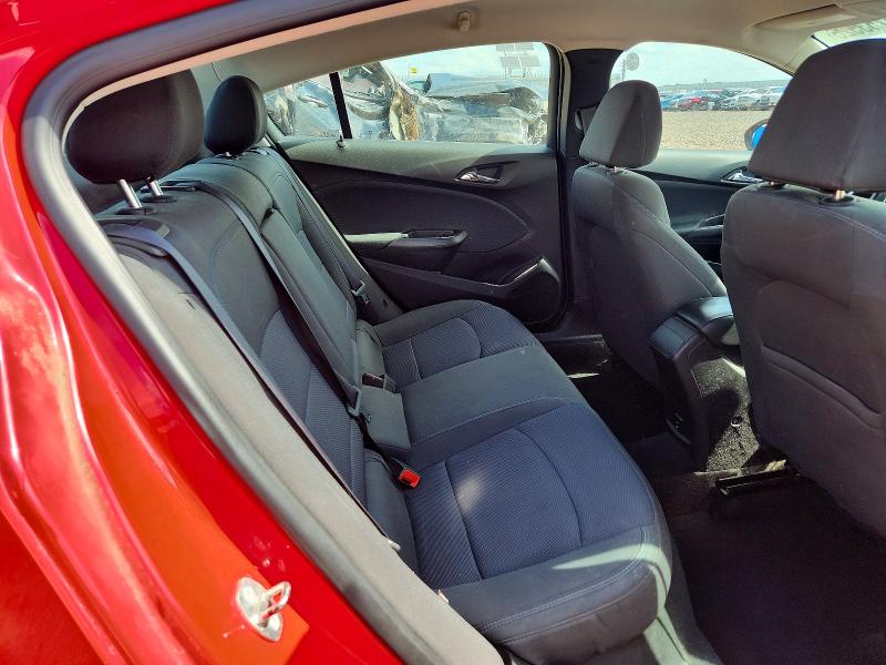 60753526 :رقم المزاد ، 1G1BE5SM1J7194417 vin ، 2018 Chevrolet Cruze مزاد بيع