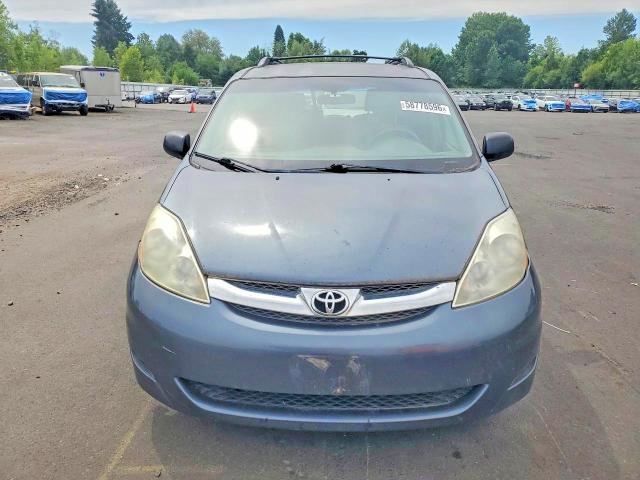 Продажа на аукционе авто 2010 Toyota Sienna, vin: 5TDKK4CC9AS305950, номер лота: 60701806