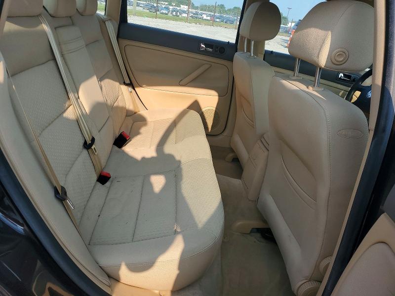 62848146 :رقم المزاد ، WVWPD63B14E165308 vin ، 2004 Volkswagen Passat مزاد بيع