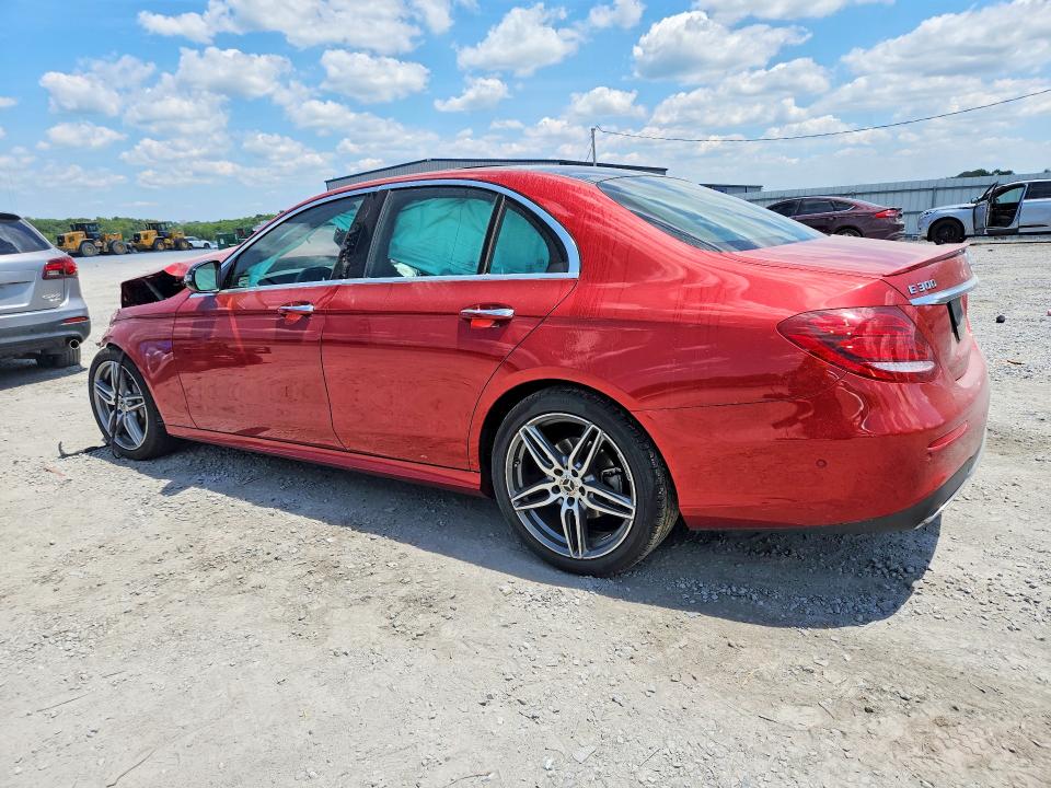 63285816 :رقم المزاد ، WDDZF4JB2JA302615 vin ، 2018 Mercedes-benz E مزاد بيع