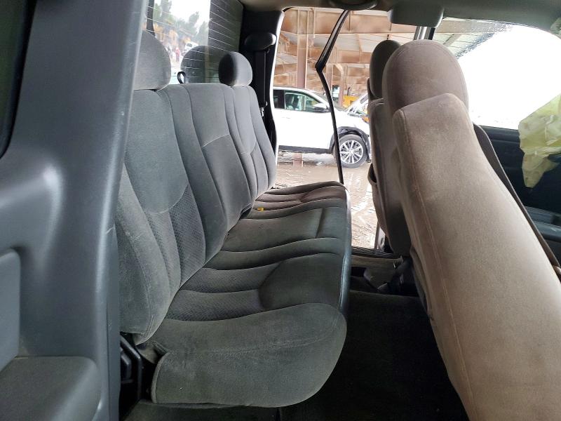 2004 Chevrolet Silverado მანქანა იყიდება აუქციონზე, vin: 2GCEC19V741323098, აუქციონის ნომერი: 61174546