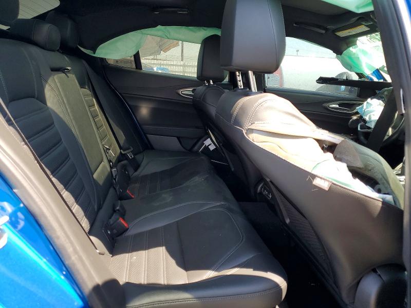 59393126 :رقم المزاد ، ZARFAMBN2N7660181 vin ، 2022 Alfa Romeo Giulia مزاد بيع