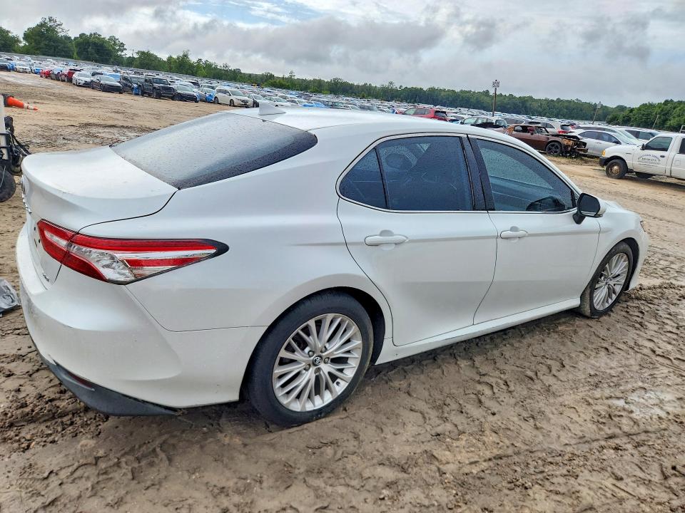 2019 Toyota Camry მანქანა იყიდება აუქციონზე, vin: 4T1B11HK9KU802992, აუქციონის ნომერი: 58895046