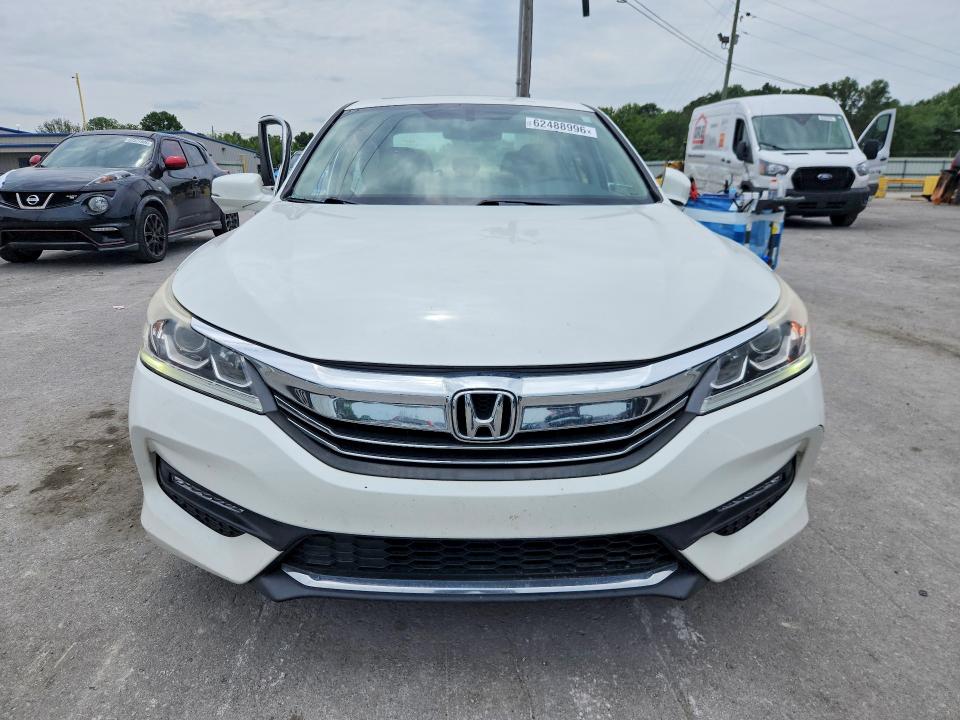 Продаж на аукціоні авто 2017 Honda Accord, vin: 1HGCR2F85HA189361, номер лоту: 62488996