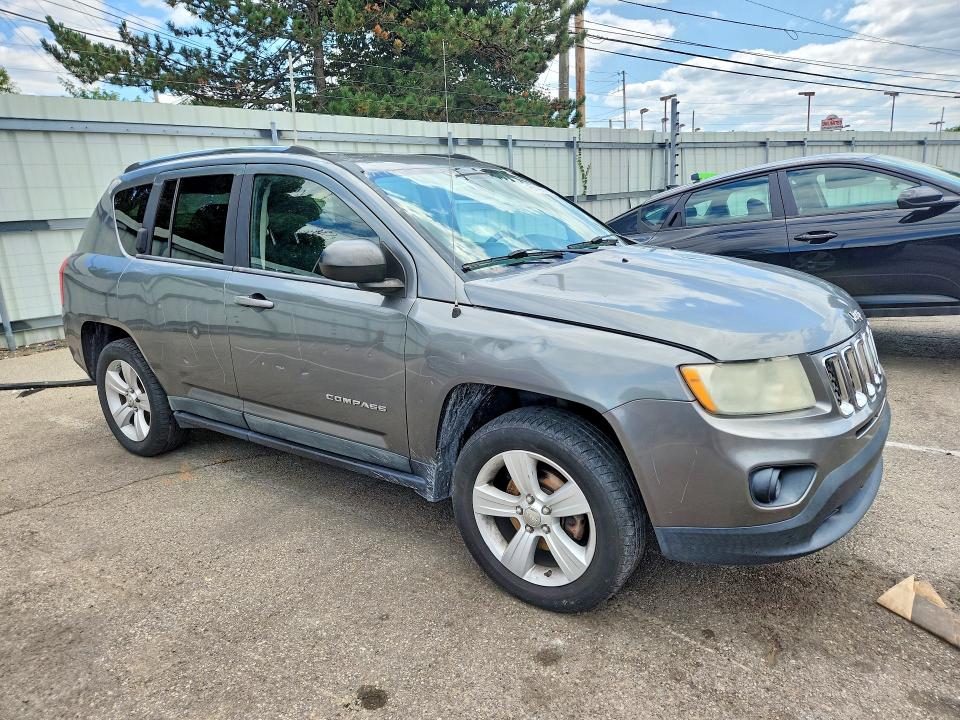2011 Jeep Compass მანქანა იყიდება აუქციონზე, vin: 1J4NT1FB5BD205072, აუქციონის ნომერი: 61198276