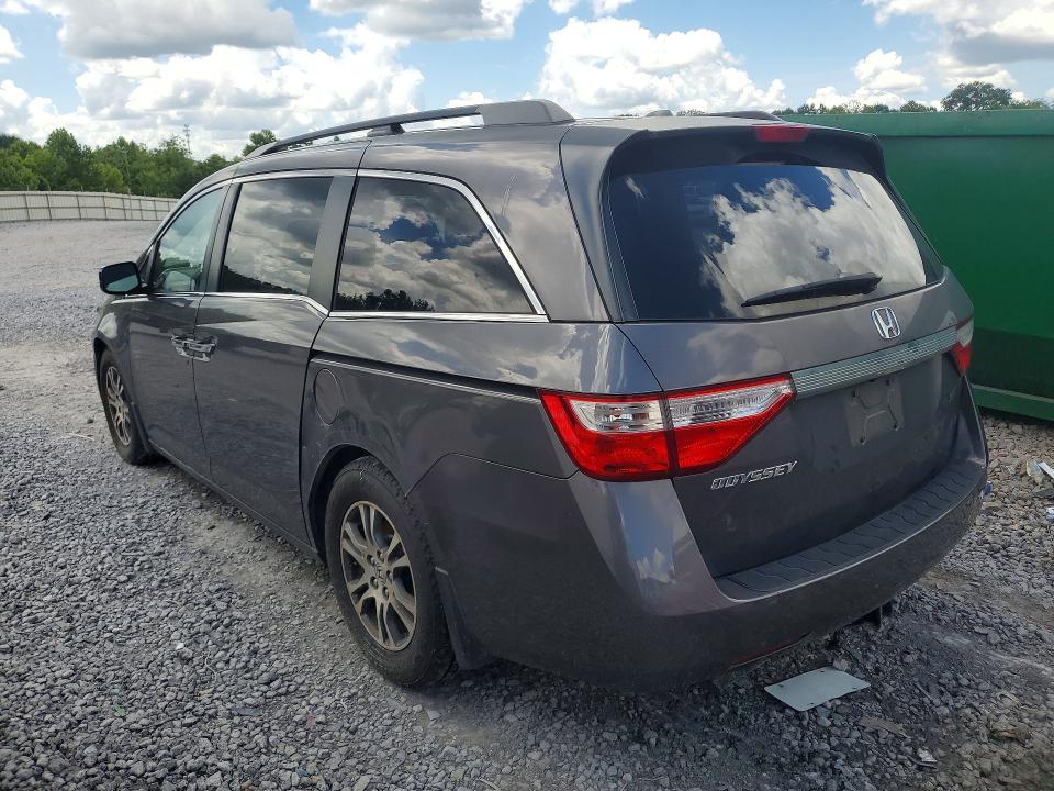61584726 :رقم المزاد ، 5FNRL5H69DB044168 vin ، 2013 Honda Odyssey مزاد بيع