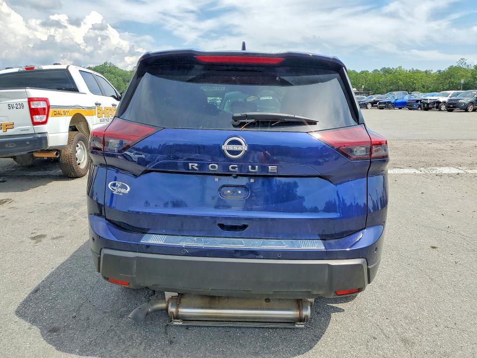 61128226 :رقم المزاد ، 5N1BT3BA3TC724156 vin ، 2026 Nissan Rogue مزاد بيع