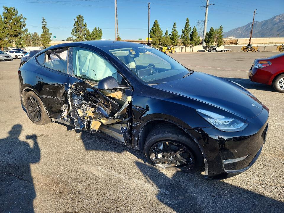 Продаж на аукціоні авто 2020 Tesla Model Y, vin: 5YJYGDEE2LF029953, номер лоту: 61636016
