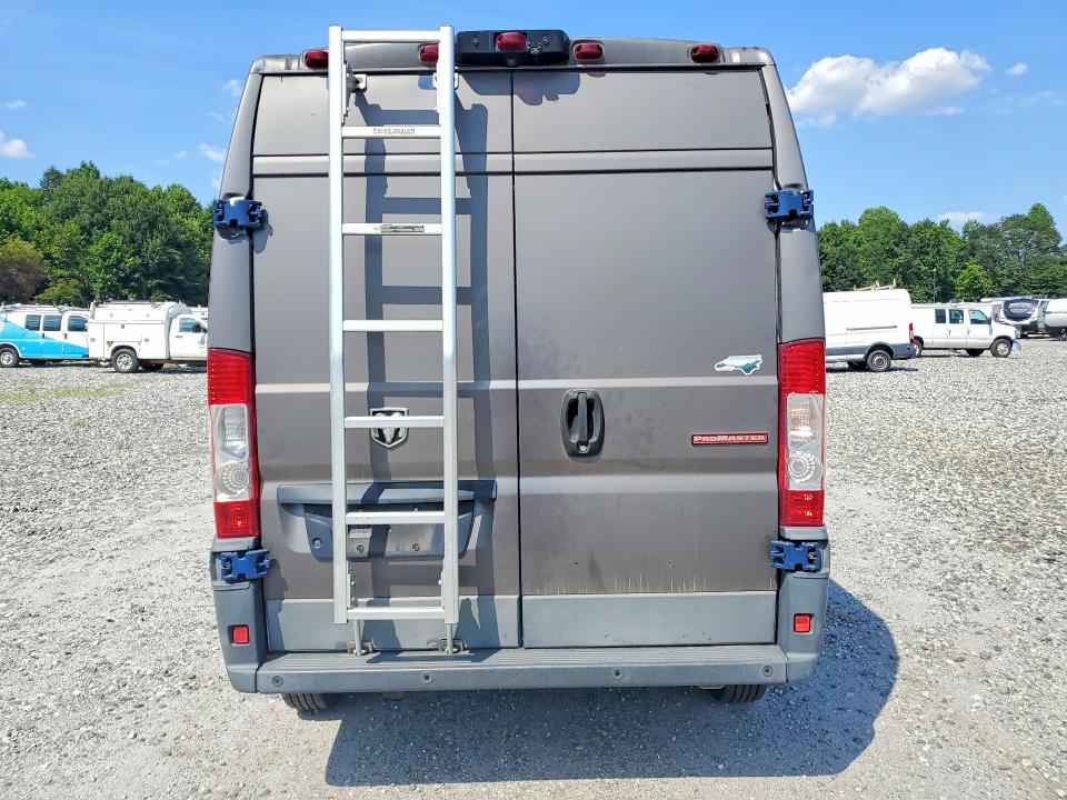 62902516 :رقم المزاد ، 3C6TRVDG7JE114469 vin ، 2018 Ram Promaster 2500 مزاد بيع