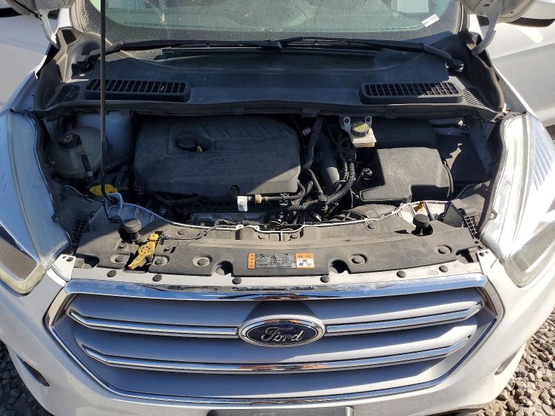 2018 Ford Escape მანქანა იყიდება აუქციონზე, vin: 1FMCU9HD4JUB28406, აუქციონის ნომერი: 60975436