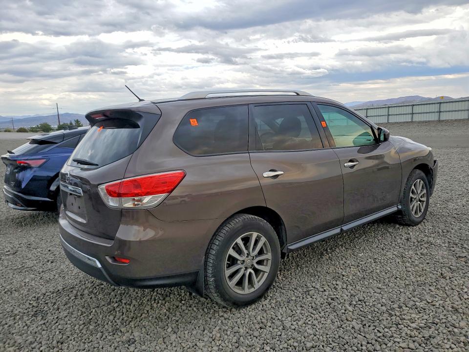 2015 Nissan Pathfinder მანქანა იყიდება აუქციონზე, vin: 5N1AR2MN2FC721824, აუქციონის ნომერი: 60417686